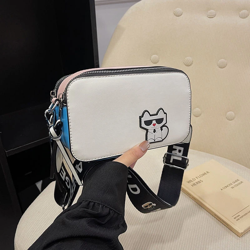 Popular cat 2024 printed bag, small shoulder bag, chain replica women\'s single shoulder crossbody bag, fashionable item Gift