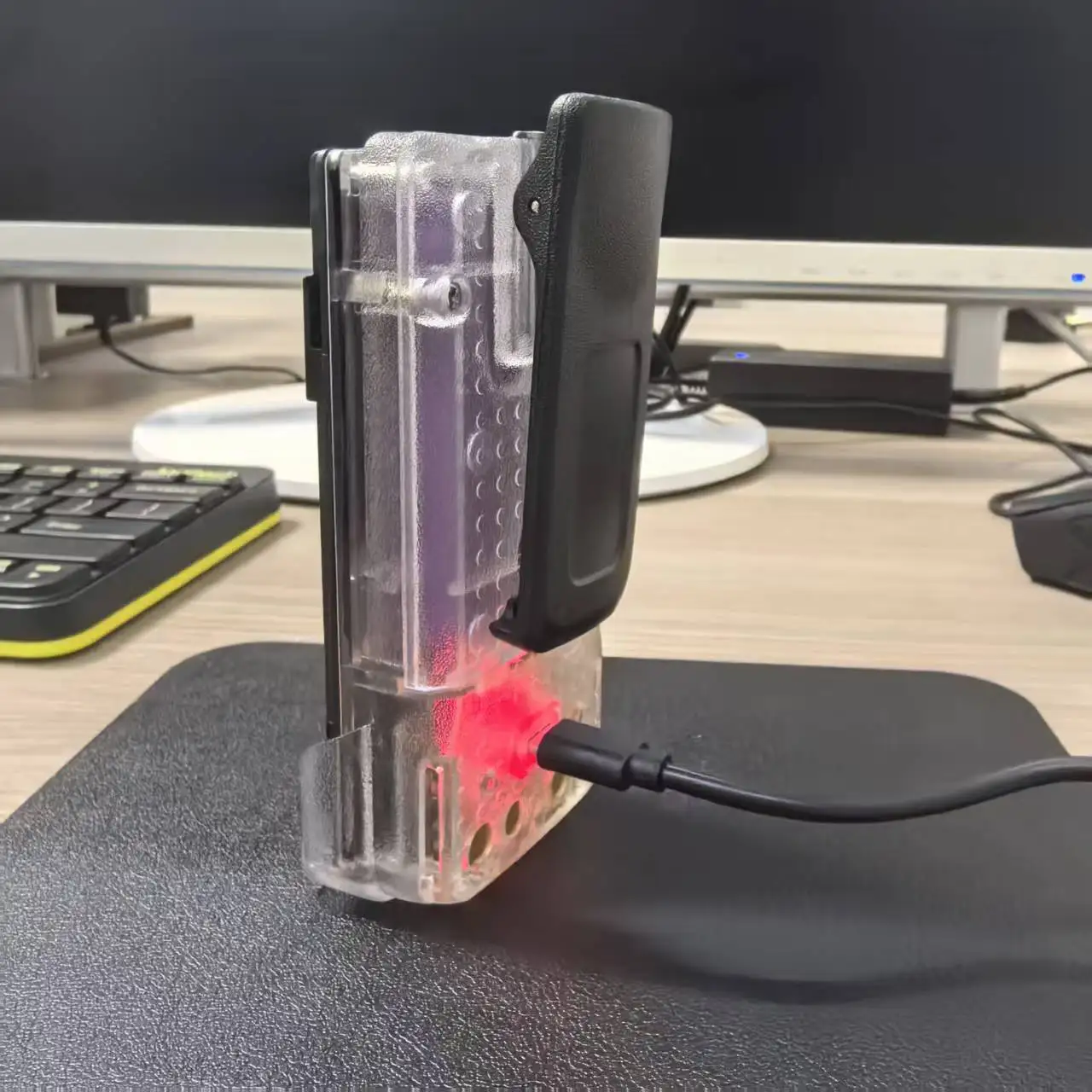 

Батарейный отсек PMNN4544 для раций Motorola, совместимый с моделями DP4601E, DP2600E, DP4801E