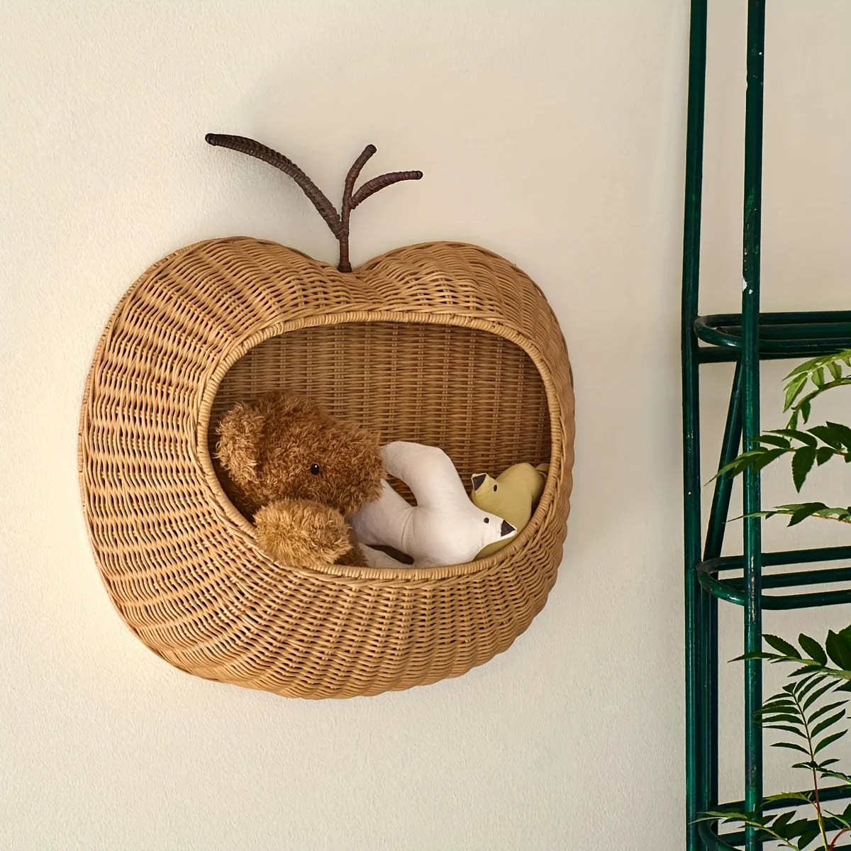 

1pc Rustic Handwoven Apple Shaped Wall Basket -Natural Woven Storage Organizer for Keys Home Decor Open Front Design Durable