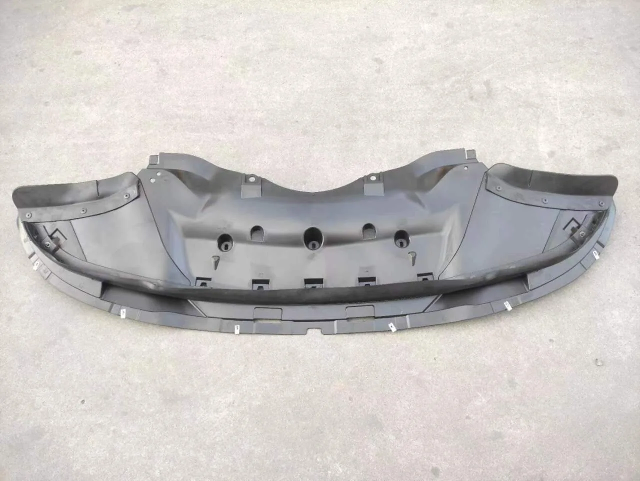 

1pc 68214511AC for Dodge Warrior 2015-2022 Front bumper lower guard board