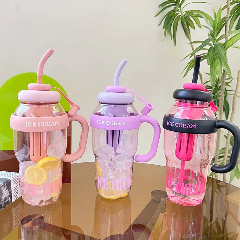 Botella de agua de plástico de gran capacidad de 1300ML, bonita taza de plástico portátil para niños a prueba de fugas con pajita, taza de agua deportiva para verano