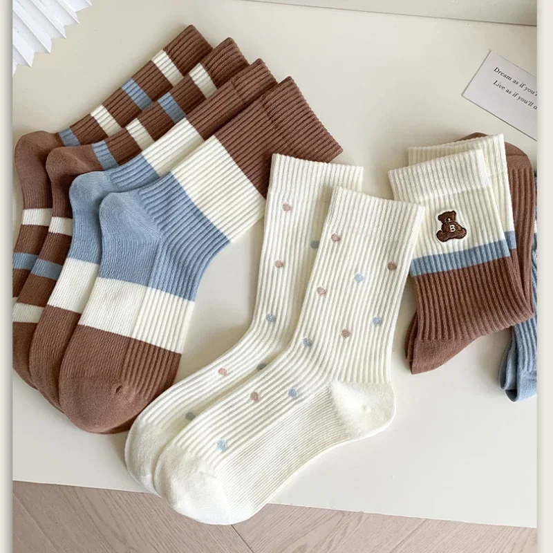 

Разноцветные модные женские носки в корейском стиле, новинка, осенне-зимние носки в стиле ретро, женские дышащие хлопковые полосатые носки