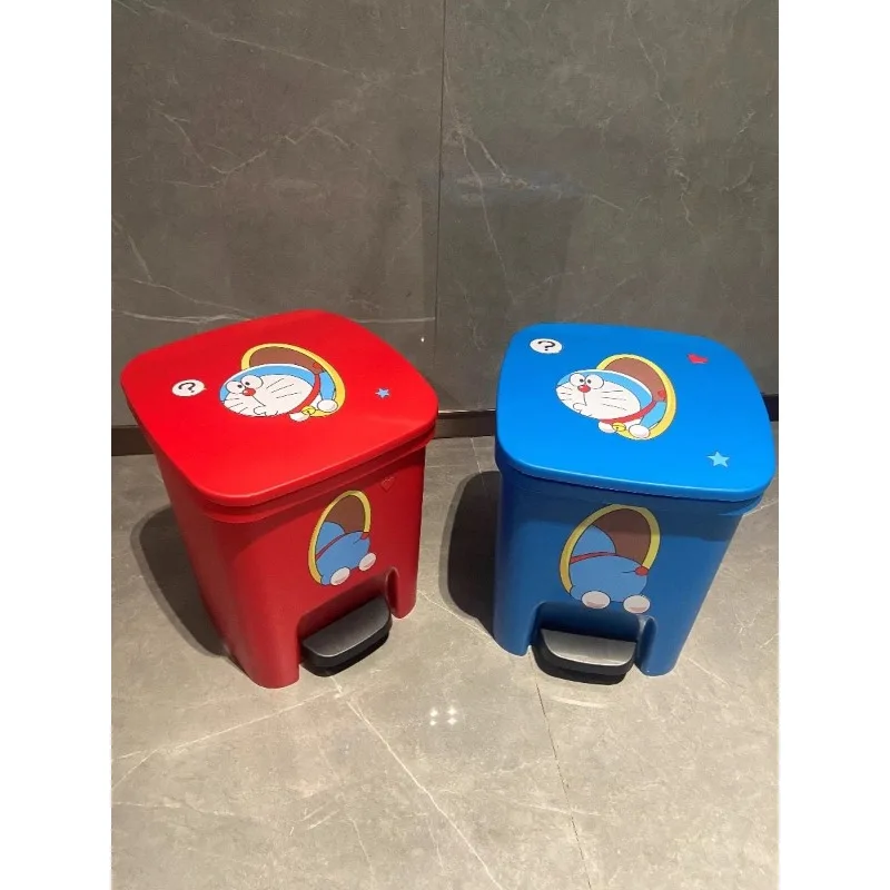 سلة المهملات بنمط الرسوم المتحركة Doraemon المنزلية الداخلية والخارجية ذات القيمة العالية مع غطاء سلة المهملات بدواسة القدم بسعة كبيرة 12 لتر