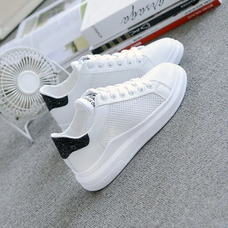 2024 Women Running Spring Autumn Fashion White Breathable Embroidered Flower Lace-Up Casual Sneakers  women sneakers