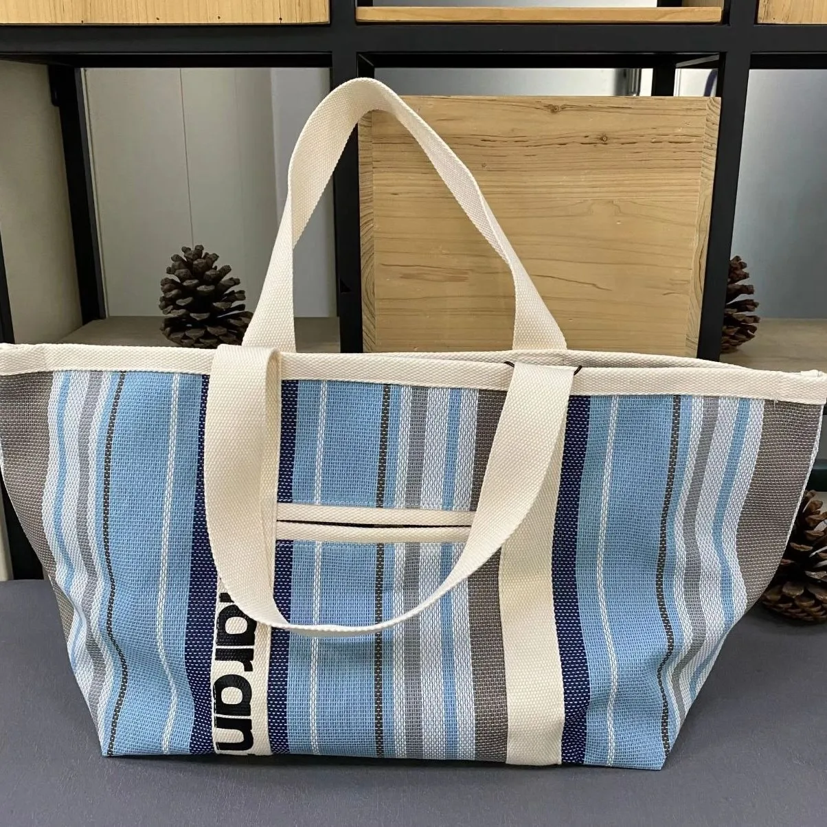 

New woven tote bag large capacity straw beach bag bag women's shoulder bag