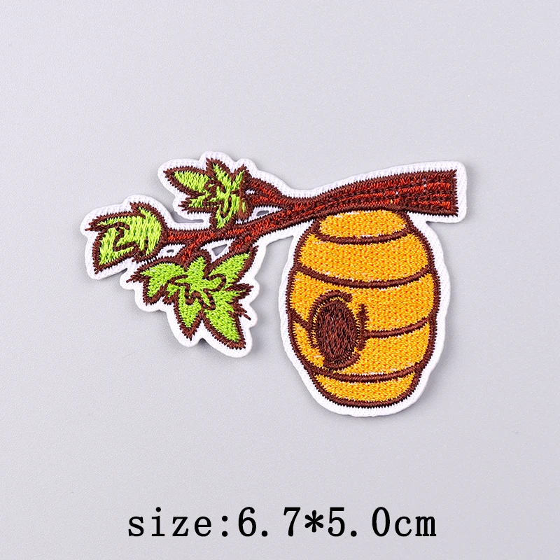 Bee Patch Iron On Embroidery Patches For Clothing Thermoadhesive Patches For Clothes Cartoon Animal Fusible Patch Stickers Decor