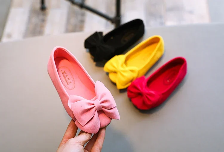 2024 neue Mode Mädchen Schuhe Pu Leder mit großen Fliege Bonbon Farbe Kinder Sandalen Slip-On Kinder Freizeit schuhe 21-36 weich heiß – Detail 2