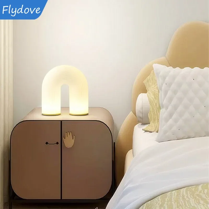 Simple Creative U โค้งเดสก์ท็อป Nightlight ตกแต่งบ้านโคมไฟข้างเตียงอ่านหนังสือห้องนอน Living Study Room