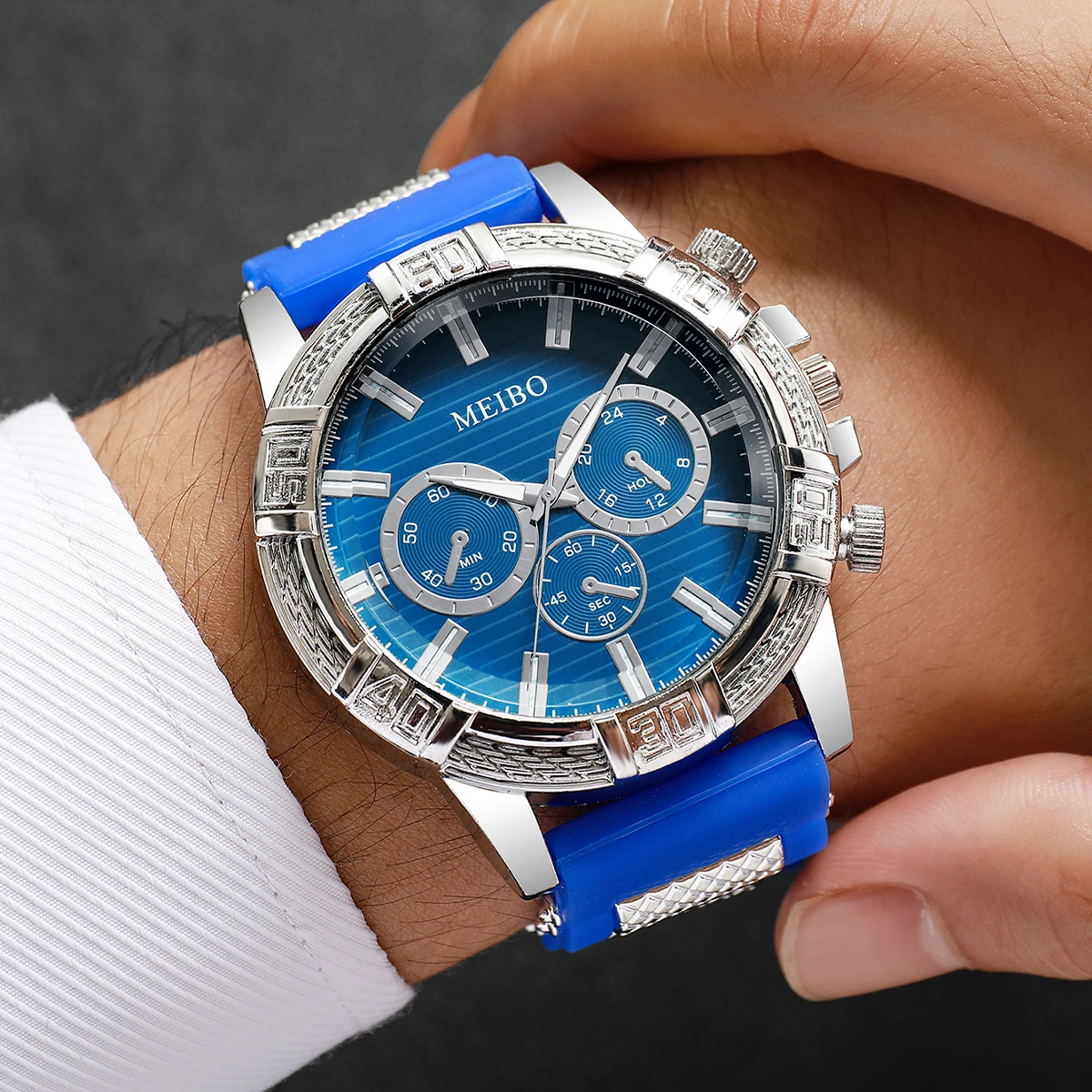 Fashion Men Sports Quartz Watch Blue Silicone Band Casual Male's Dress Wristwatches Clock Gift Relogio Masculino（Without Box）