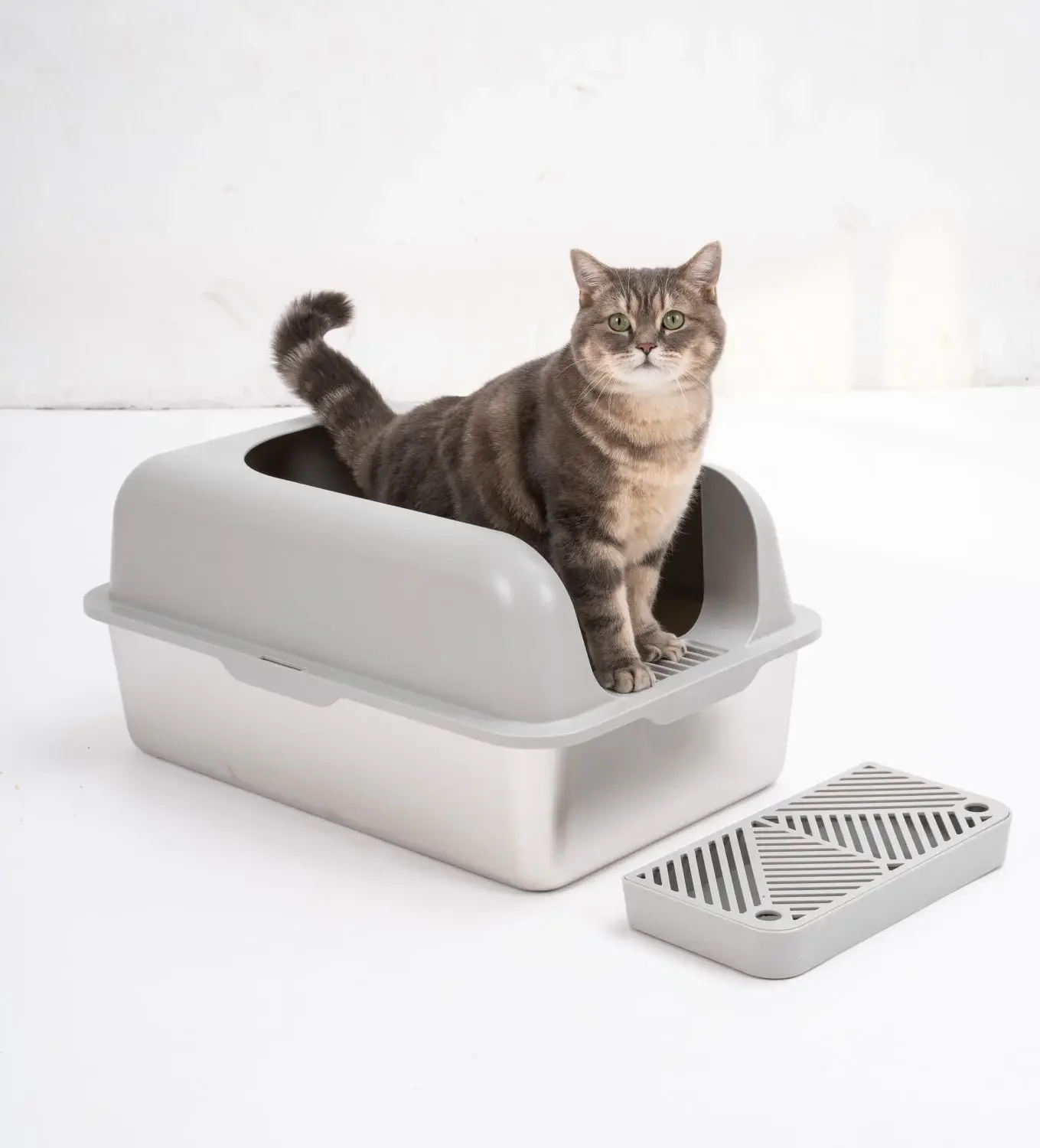 

Stainless Steel High-Sided Cat Litter Box – XL Odor-Proof Design, Anti-Splash Paw Filter & Ramp, Reinforced for High-Peeing Cats