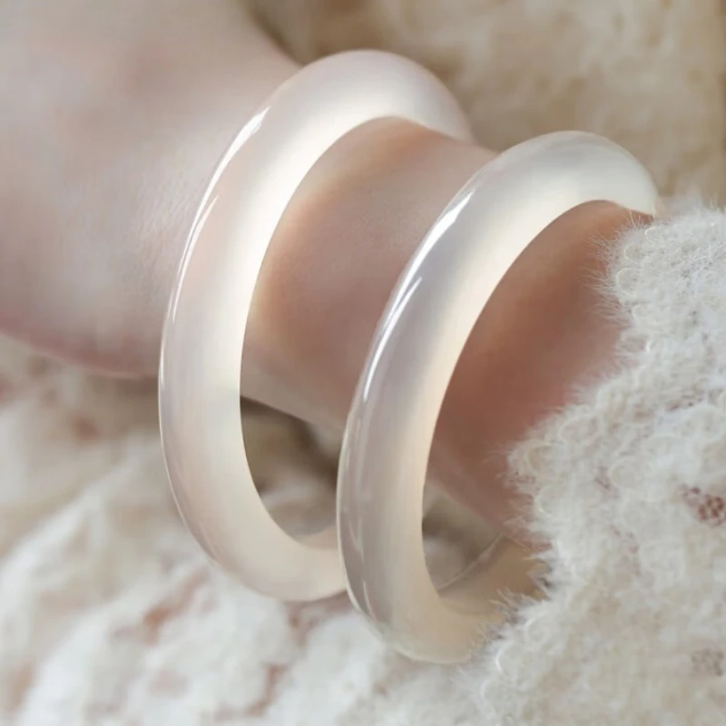 

Natural Agate Bracelet, Women's High-ice White Chalcedony Classic Bracelet.