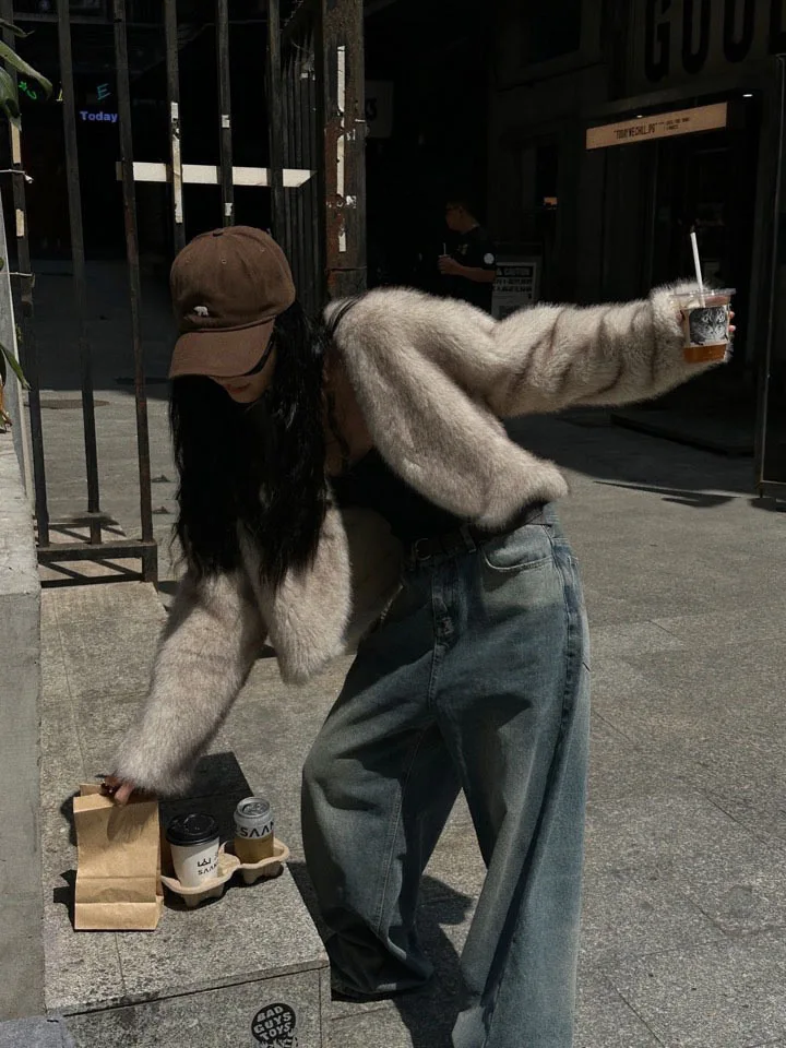 Faux Fox Fur Women Coats Solid Short Jackets Long Sleeve Round Neck Open Stitch Thick Slim Fit Elegant Casual 2026 Autumn Winter