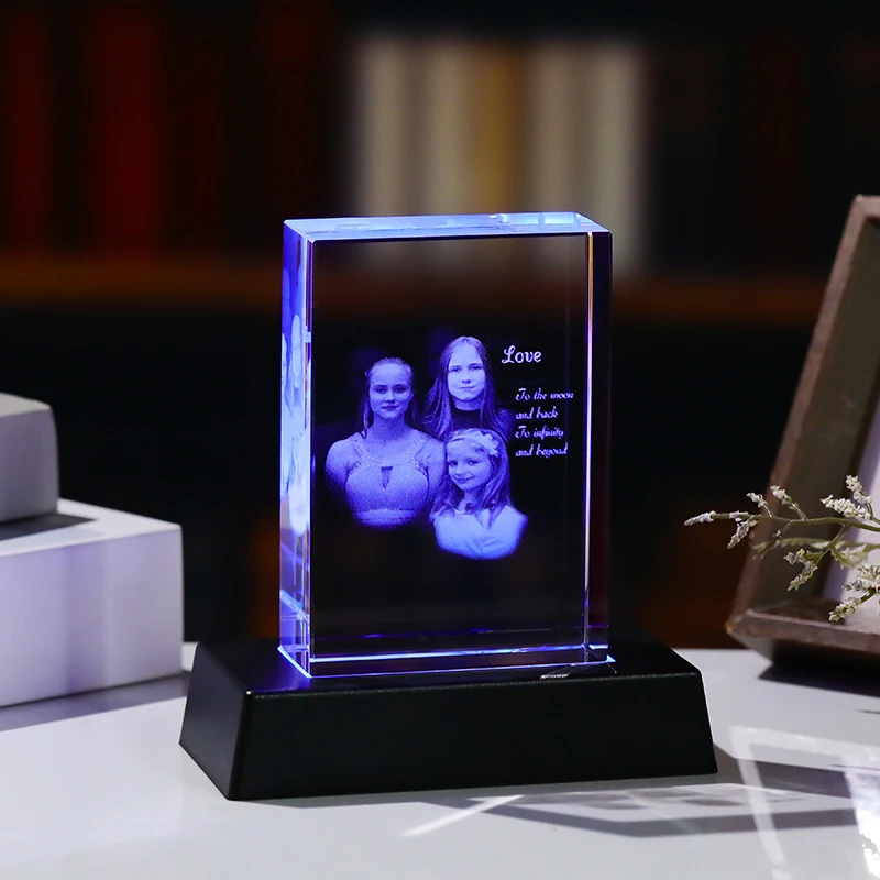 Customized Crystal Family Lovers Photo Album Image Laser Photo Frame With Led Base for Wedding Anniversary Gifts