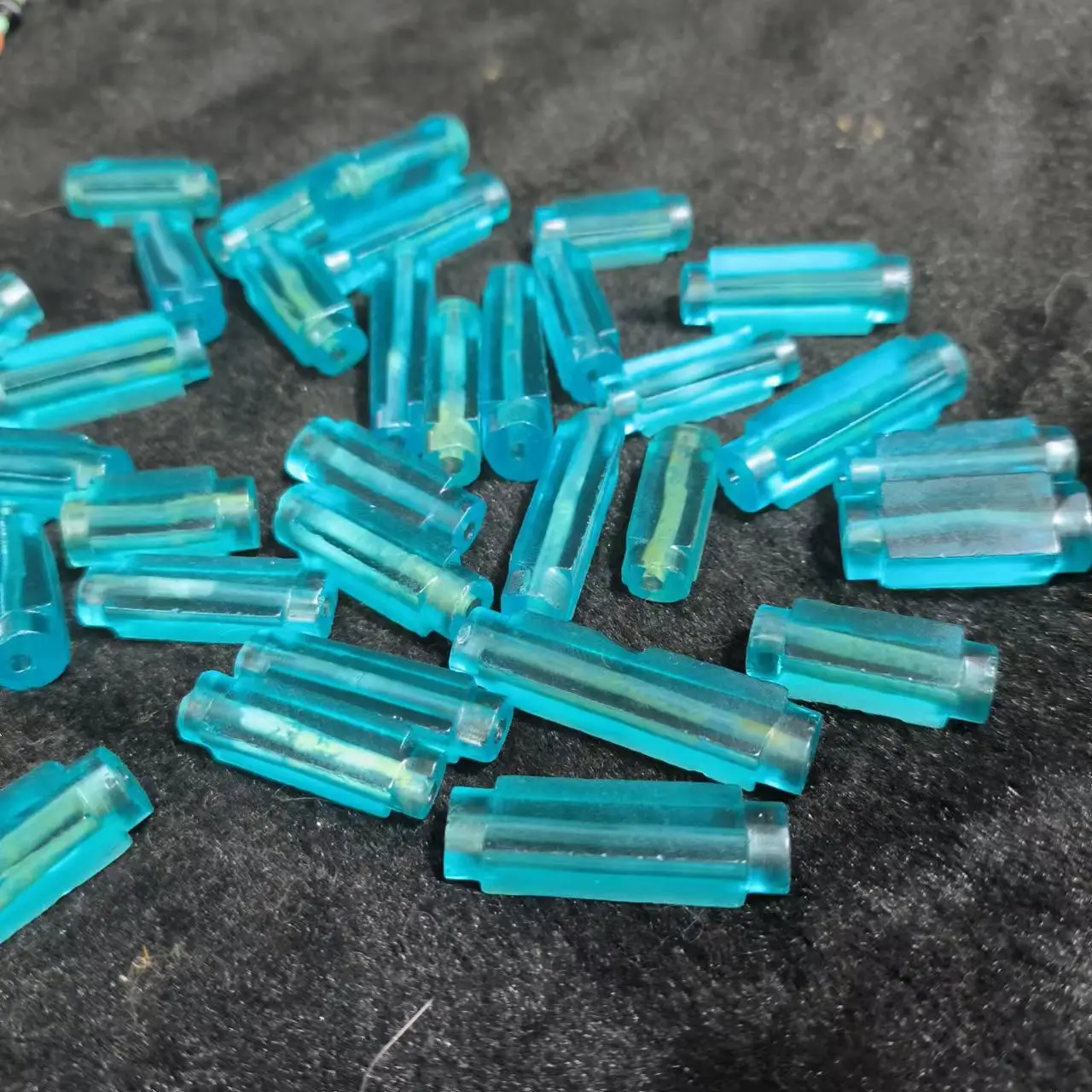 

1pcs/lot Natural ancient west asian Old glass sea blue square cylindrical Beads transparent No impurities Accessories jewelry