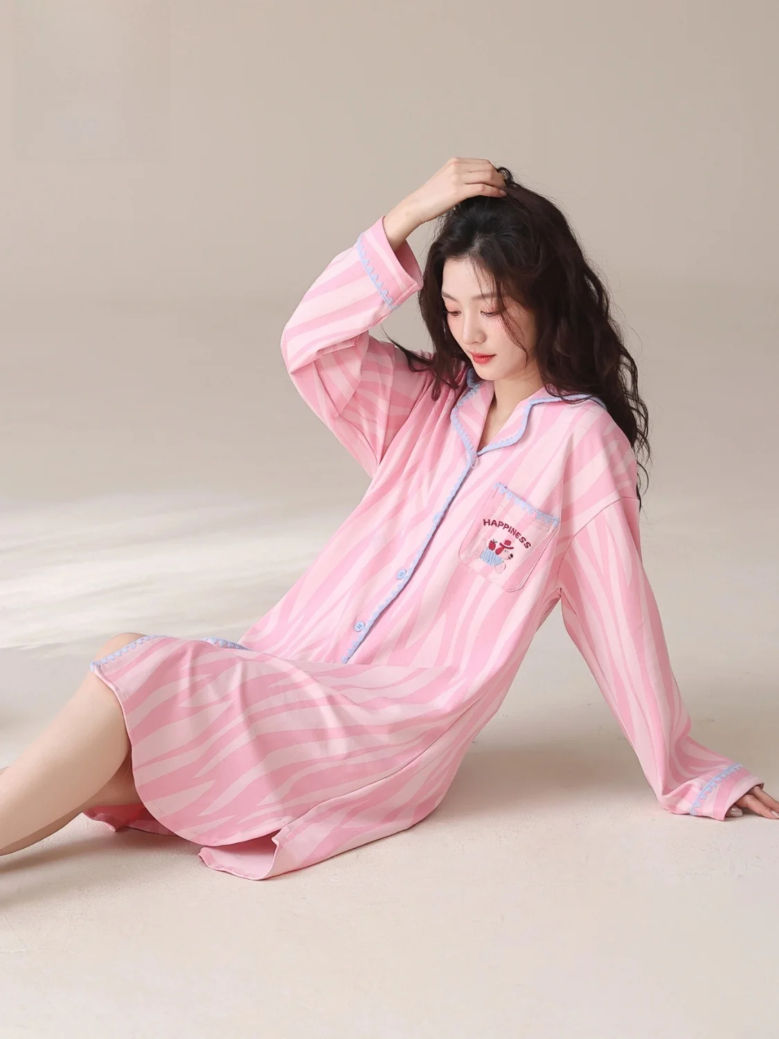 純粋な綿のスリープドレス女性の春秋長袖ターンダウン襟ストライプパジャマ若者ホーム服ナイトガウン