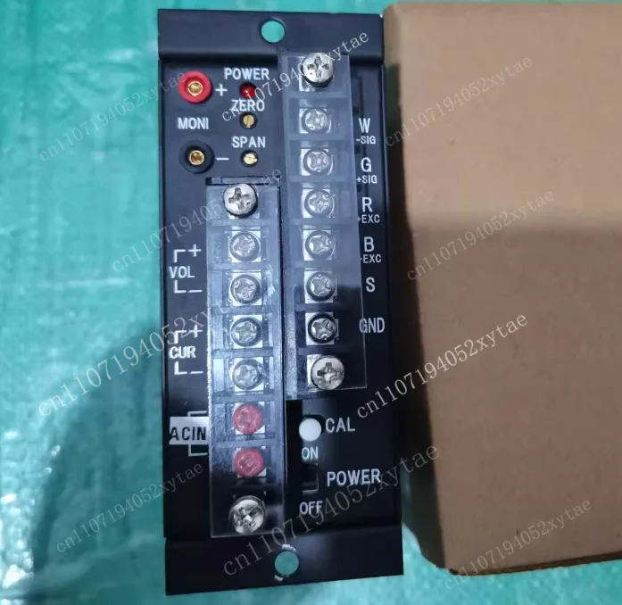 Load Cell Controller LC210, Model B8B0086, Voltage 220V, Output Signal 0~±10V, Test OK