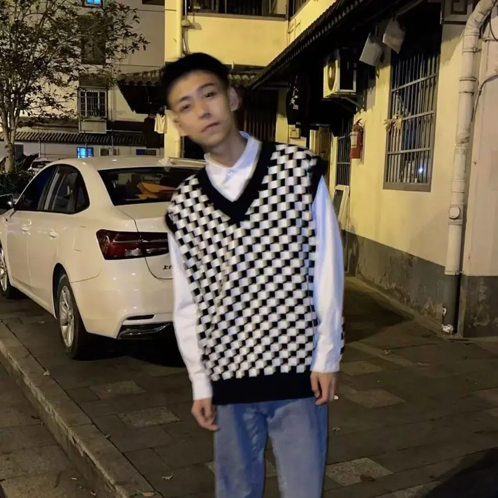 Sweter z dzianiny Męska czarna kamizelka bez rękawów w kratę Odzież męska V Neck Kamizelka Bluza Y2k Streetwear Koreański tryb jesienny 2024