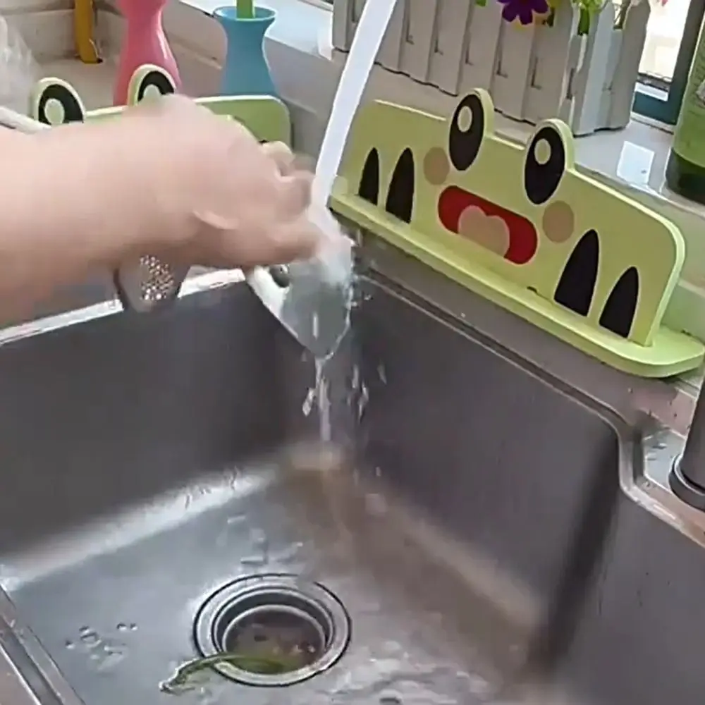 

2pcs Green Frog Kitchen Sink Baffle Oil-Proof Heighten Waterproof Splatter Plate Splashproof Removable Anti-water Board Kitchen