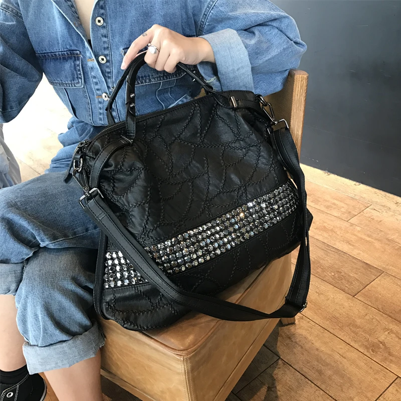 European And American Trend 2022 Spring High-capacity Soft Leather Handbag Light Short Distance Leisure Travel Bag Rhineston Bag