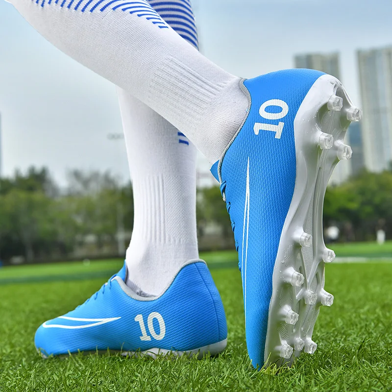 Men Soccer Cleats Low Ankle Studded Boots Outdoor Professional Field Boot Unisex Non-Slip Sneaker Comfortable And Light