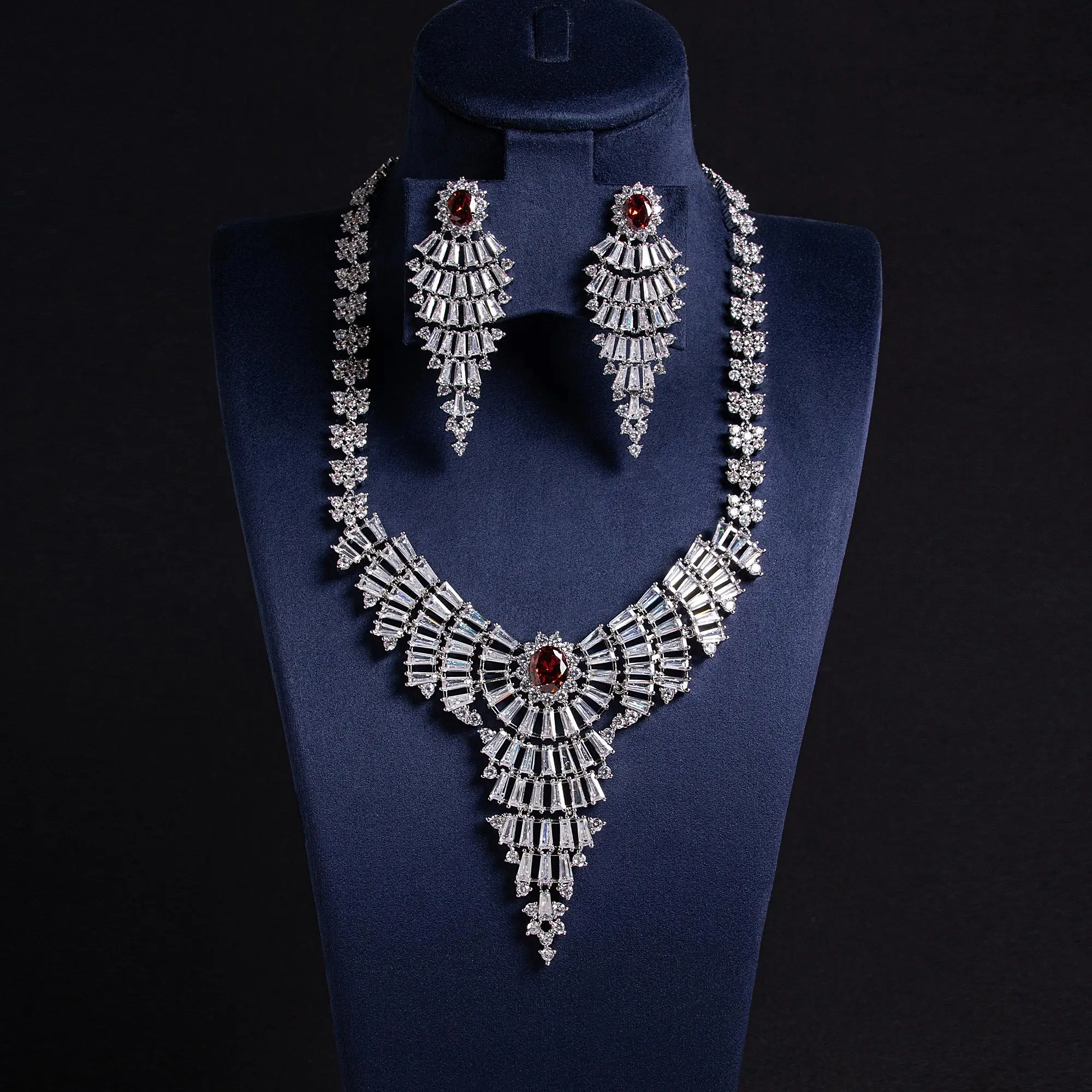 

New Saudi Luxury Elegant Flower Zirconia Necklace Earrings Ladies Jewellery Set Party Prom Dress Holiday Gift Accessories M-337