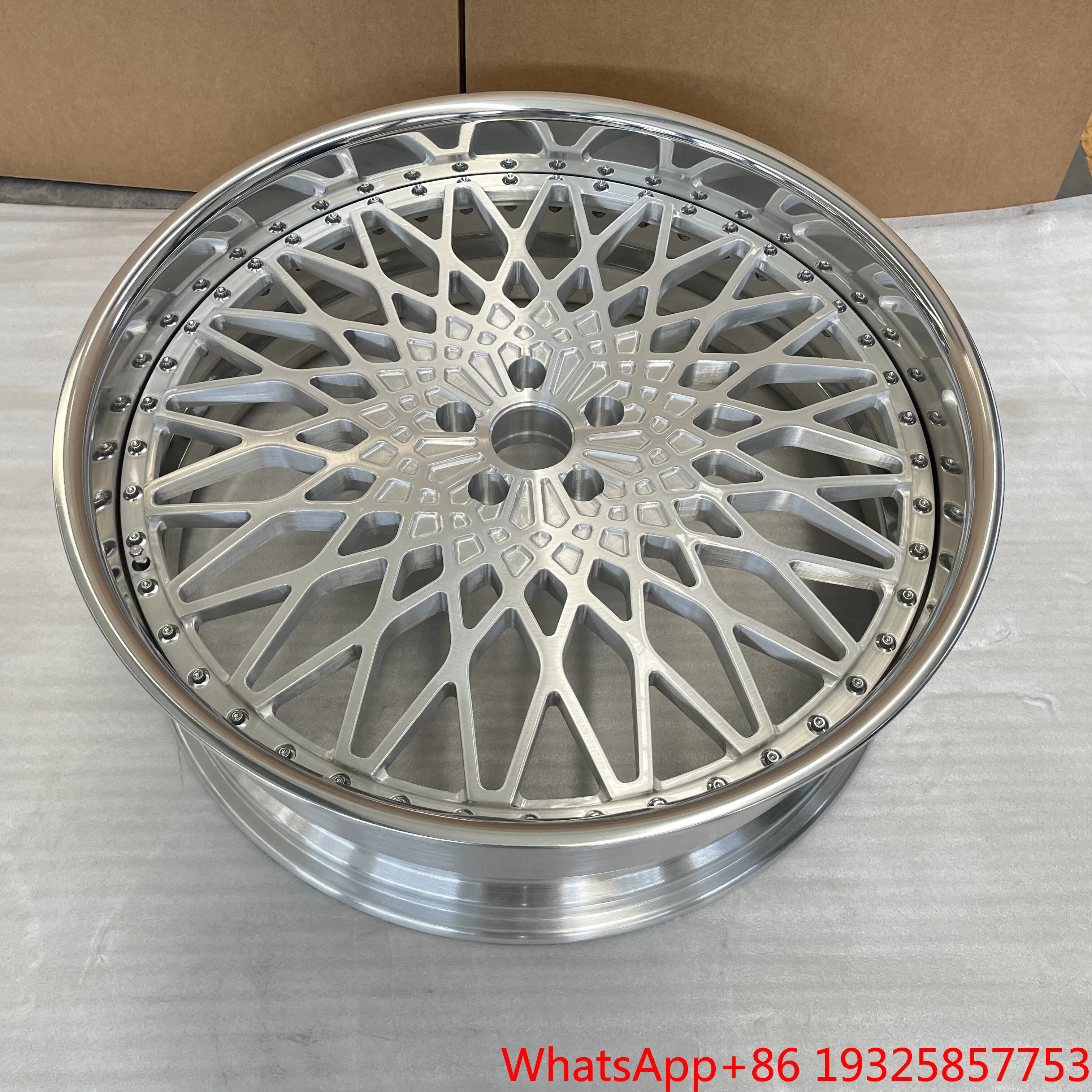 Brushed Silver Forged Two-Piece Mesh Car Wheel Rim with Polished Outer Lip  Upgrade for Daily Driving and Show Car Modification