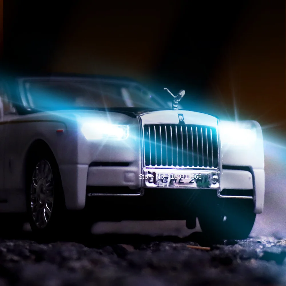 1:32 Rolls-Royce Phantom Car Model Alloy Diecast Toy Vehicles 6 Doors Can Be Opened Pull Back Function for Boys Gifts Collection