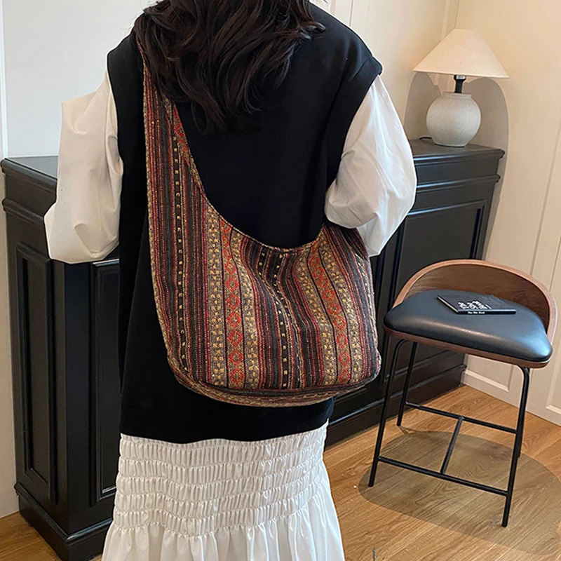 Damen Boho Chic Aztec Tote Bag Ethnic Sling Umhängetasche Schultertasche für Arbeit Reisen Lady Stricken Canvas Gypsy Hippie Bag – Detail 8