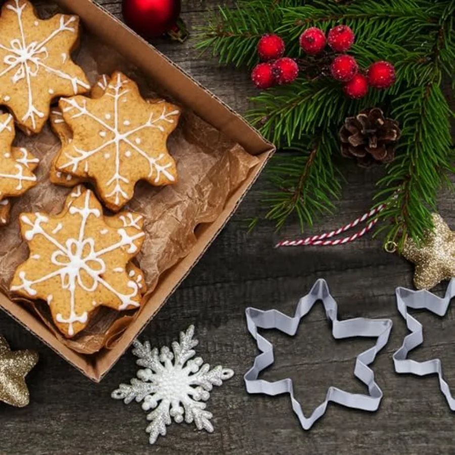 Small Christmas Ce Cutters Set 6 pcs Stainless Steel Metal Holiday Ce Cutter for Baking Christmas Tree Snowflake Ginger Man Sno