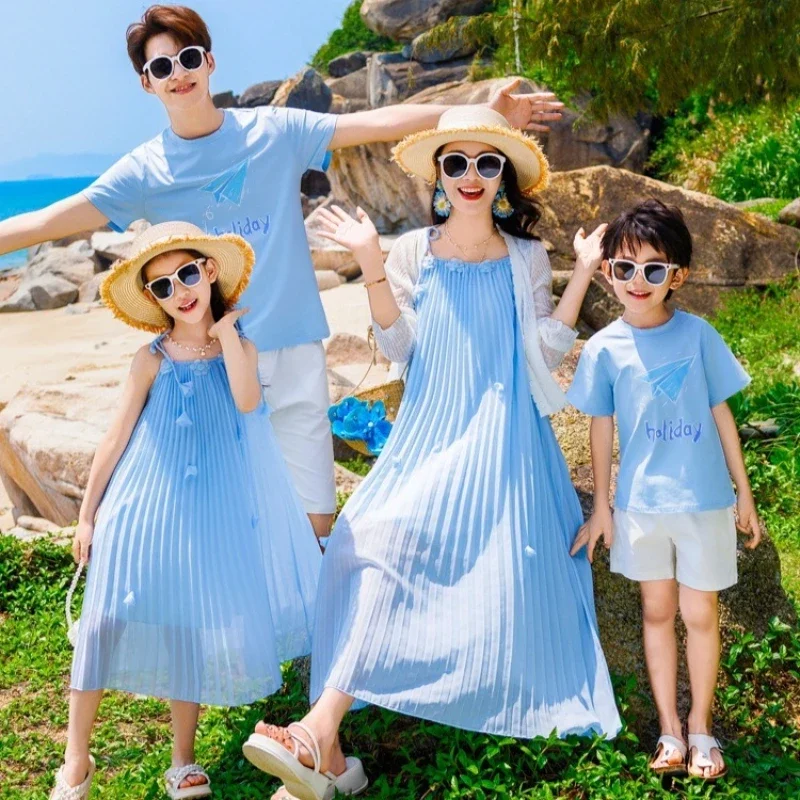 Resort Family Matching Beach Outfit Vacation Mother Daughter Blue Pleated Spaghetti Strap Dress Father Son T Shirt Shorts Sets