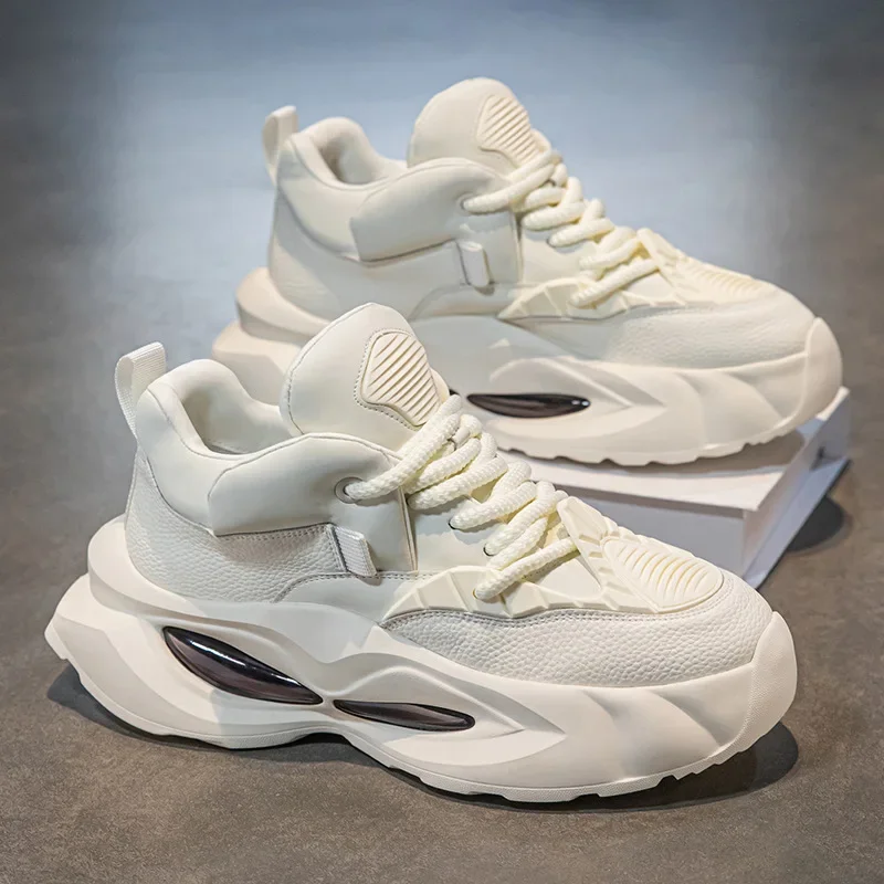 

New Outdoor Wear-resistant Thick Sole Height Increasing Sports Sneakers with A High-end Feel and Versatile Student Dad Shoes