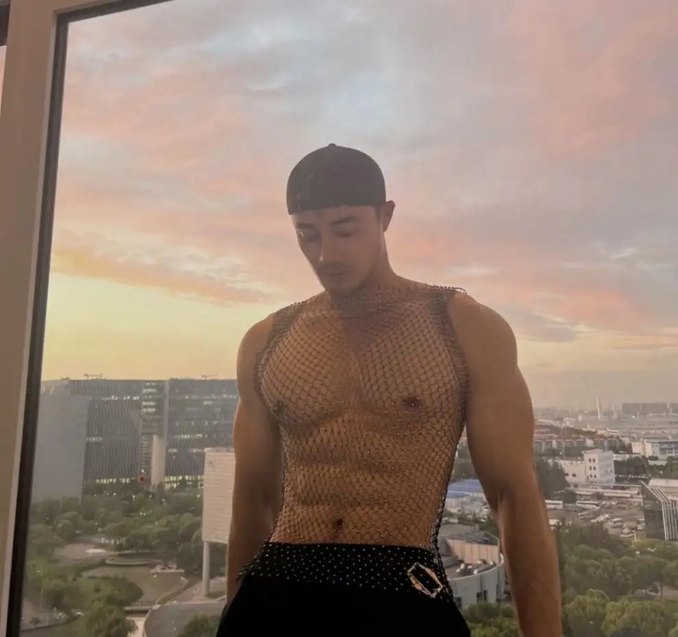 European & American Style Rhinestone Sexy Men's Diamond-Studded Openwork Vest Sheer Fishnet Nightclub Performance Mesh Menswear