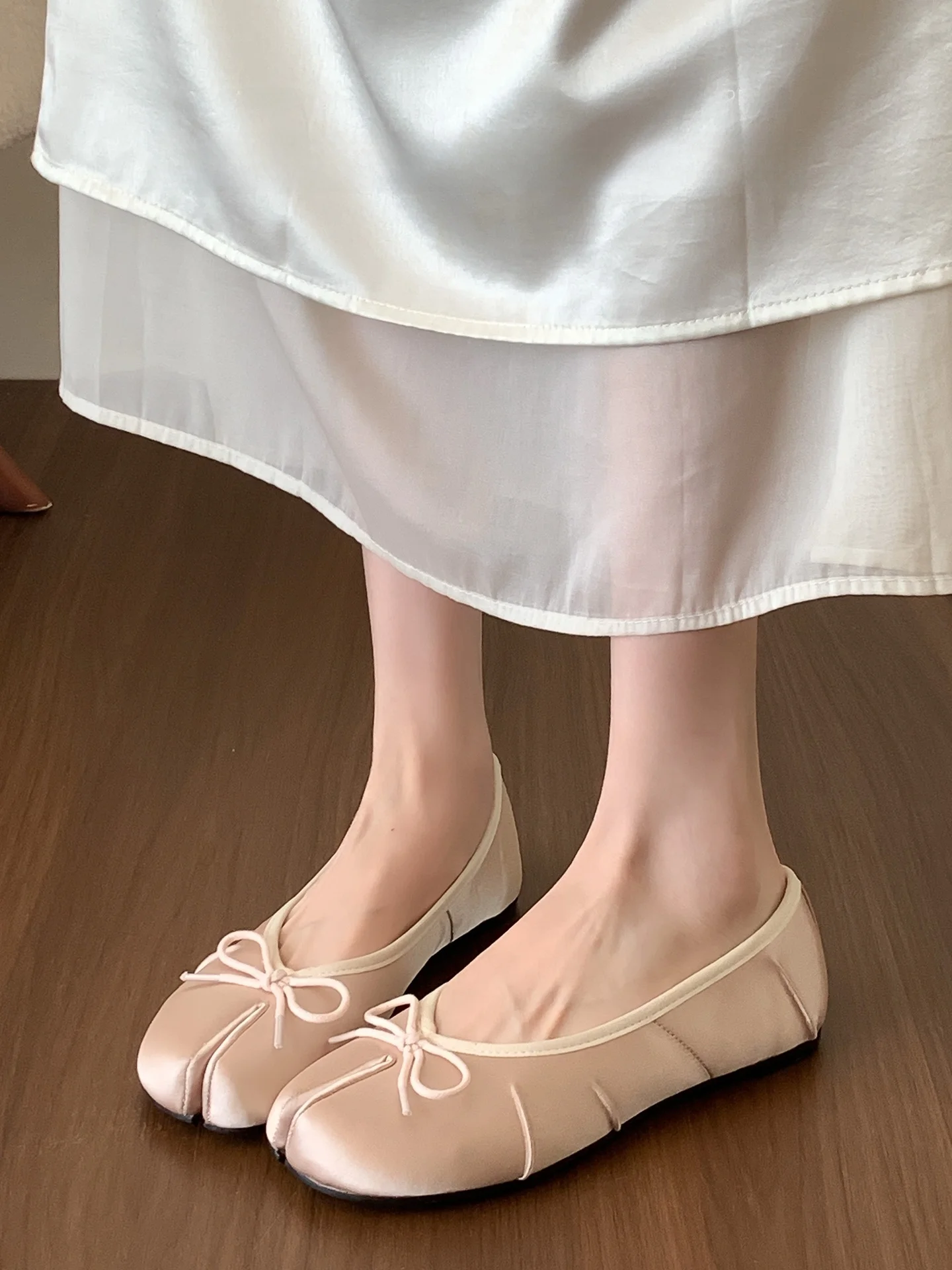 real-leather-ballet-flat-shoes-women's-summer-silk-slip-on-toe-separated-mary-janes-matching-skirts-fashionable-flats