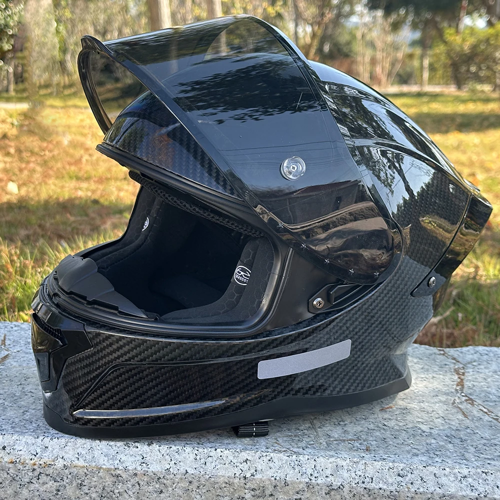 High-Quality Lightweight Carbon Fiber Motorcycle Helmet with Large Rear Wing for Men, 3K Plaid Dark Pattern Full-Face Helmet for Men, Helmet for Men with Black Visor, Removable Inner Lining, Unisex, Suitable for All Seasons