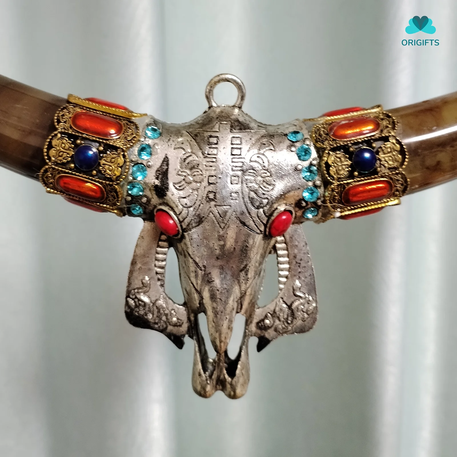 Real OX Horn Embedded Alloy Ox Head Handmade Authentic Buffalo Horn Ornament Amulet Pendant Home Decor Accent Table Display