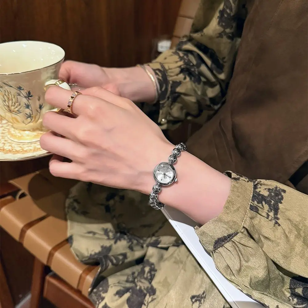 New Fashionable Women'S Watch With Small Dial, Luxurious Quartz Bracelet, Elegant Small Gold Bead Design, Trendy Women'S Watch.