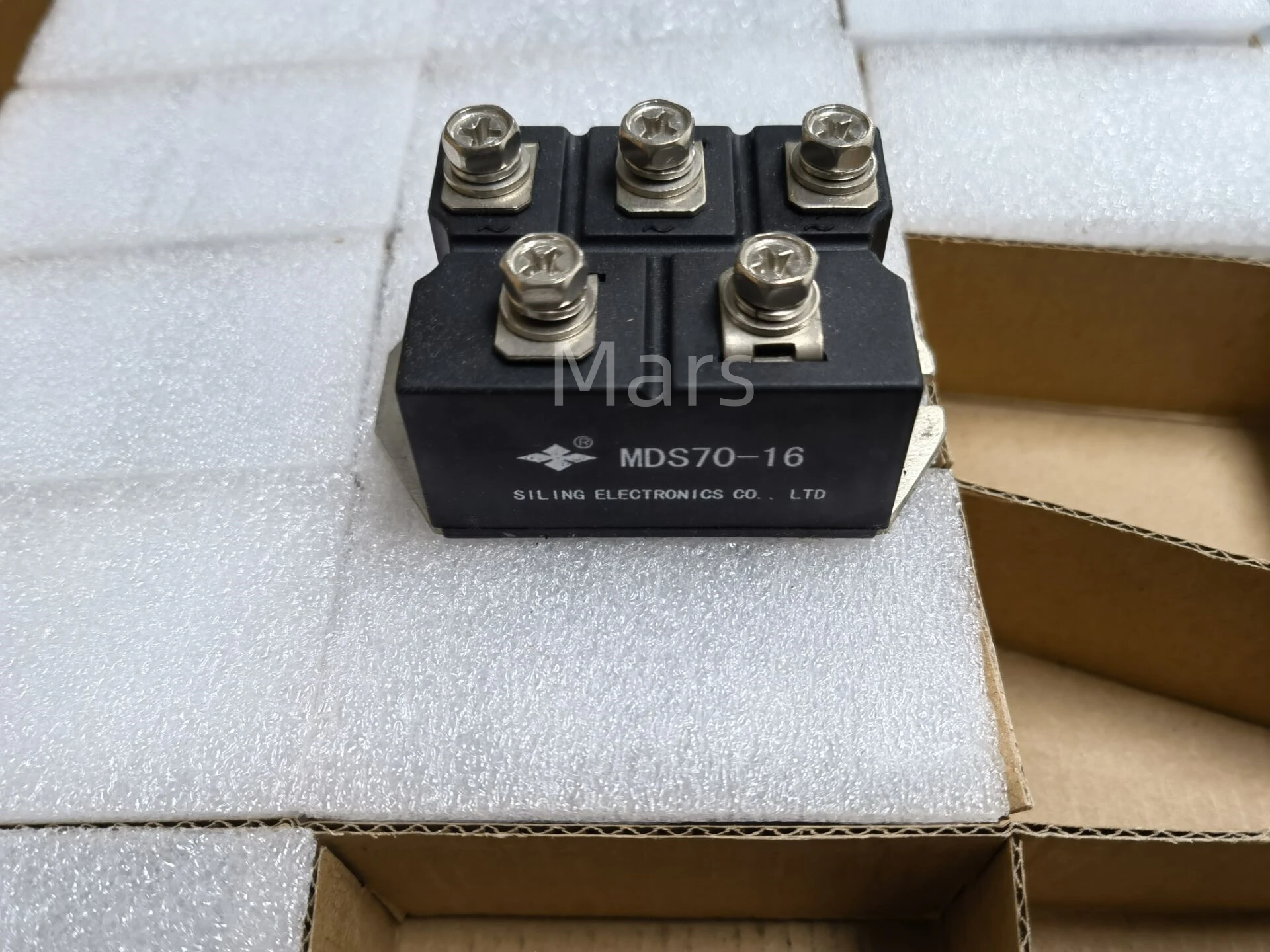 

MDS70-16 MDS70-14 MDS70-12 MDS75-16 MDS75A1600V MDS60-16 MDS60-14 MDS60-12 MDS601642 NEW AND ORIGINAL MODULE