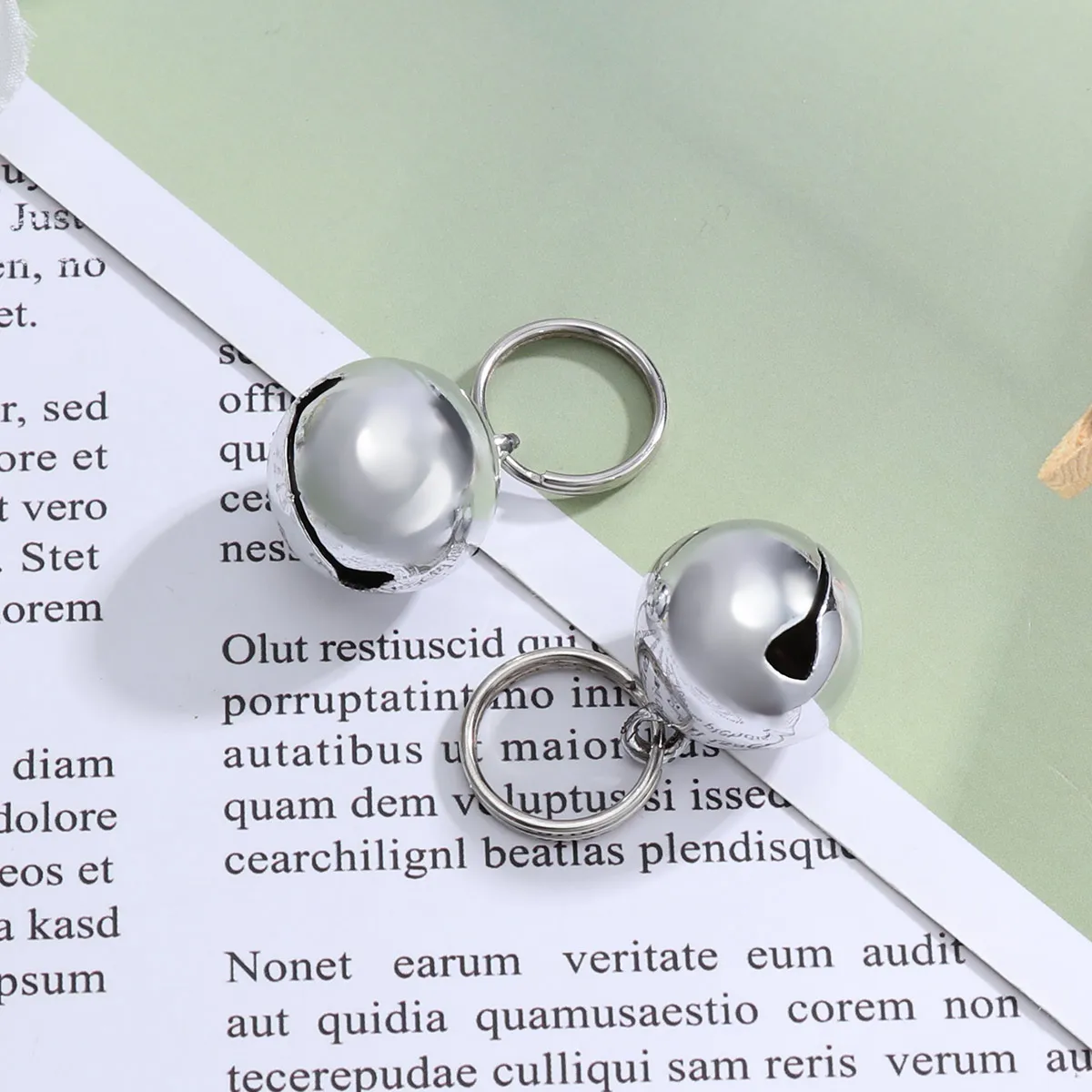 

5pcs Pet Bells for Collar Dog Cat Metal Charms Small Craft Puppies Durable Loud Jingle Sound Stainless Pet Accessories