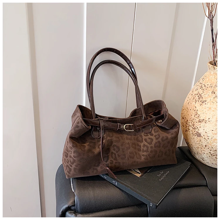Leopard Print Sewing Thread Hasp Youth Sweet Shoulder Bags for Women 2026 Hot Sale Large Capacity Sense of Luxury Tote Bags