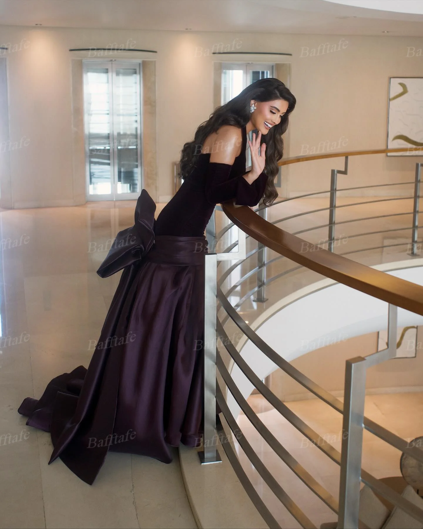 Bafftafe 보라색 벨벳 새틴 맞춤형 댄스 파티 드레스 공식 파티 여성 이브닝 드레스 긴 소매 홀터 특별 행사 가운