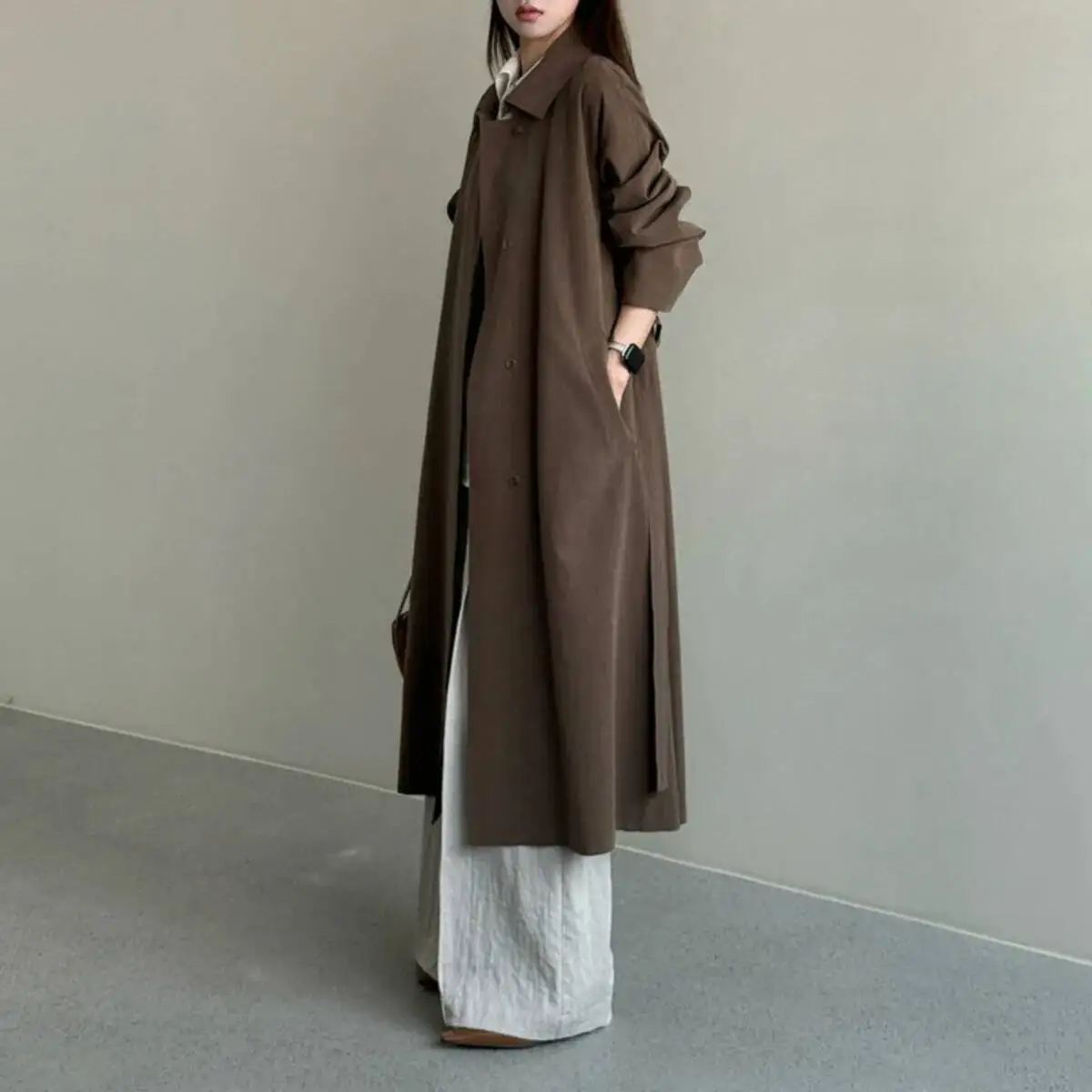 KWTX 2025 معطف نسائي طويل جديد مع طية صدر السترة جيوب بحزام واحدة الصدر ريترو شيك الحد الأدنى ملابس خارجية فاخرة للربيع/الخريف