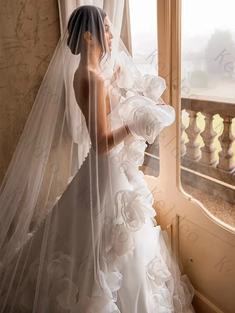 Customized High Quality Sweetheart A-line Sleeveless Wedding Dresses Elegant Handmade Flower Open Back Floor-Length Bridal Gowns