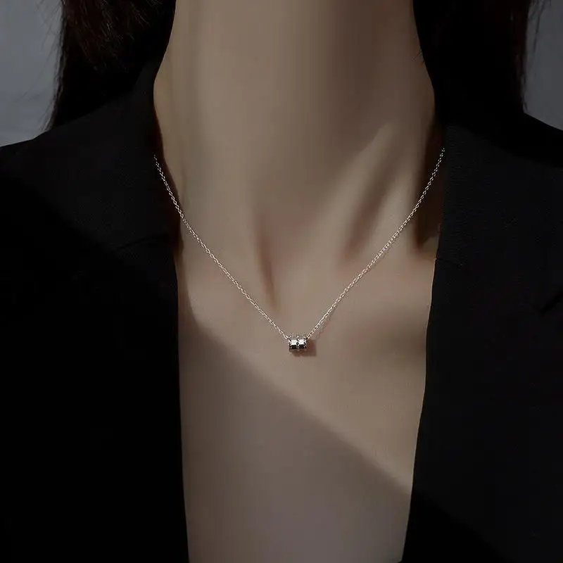 Schlanke Halskette im Luxus-Design, Kreatives Design, Schlüsselbeinkette für Damen, Hochwertiger Schmuck, Geschenk für Frauen – Detail 6
