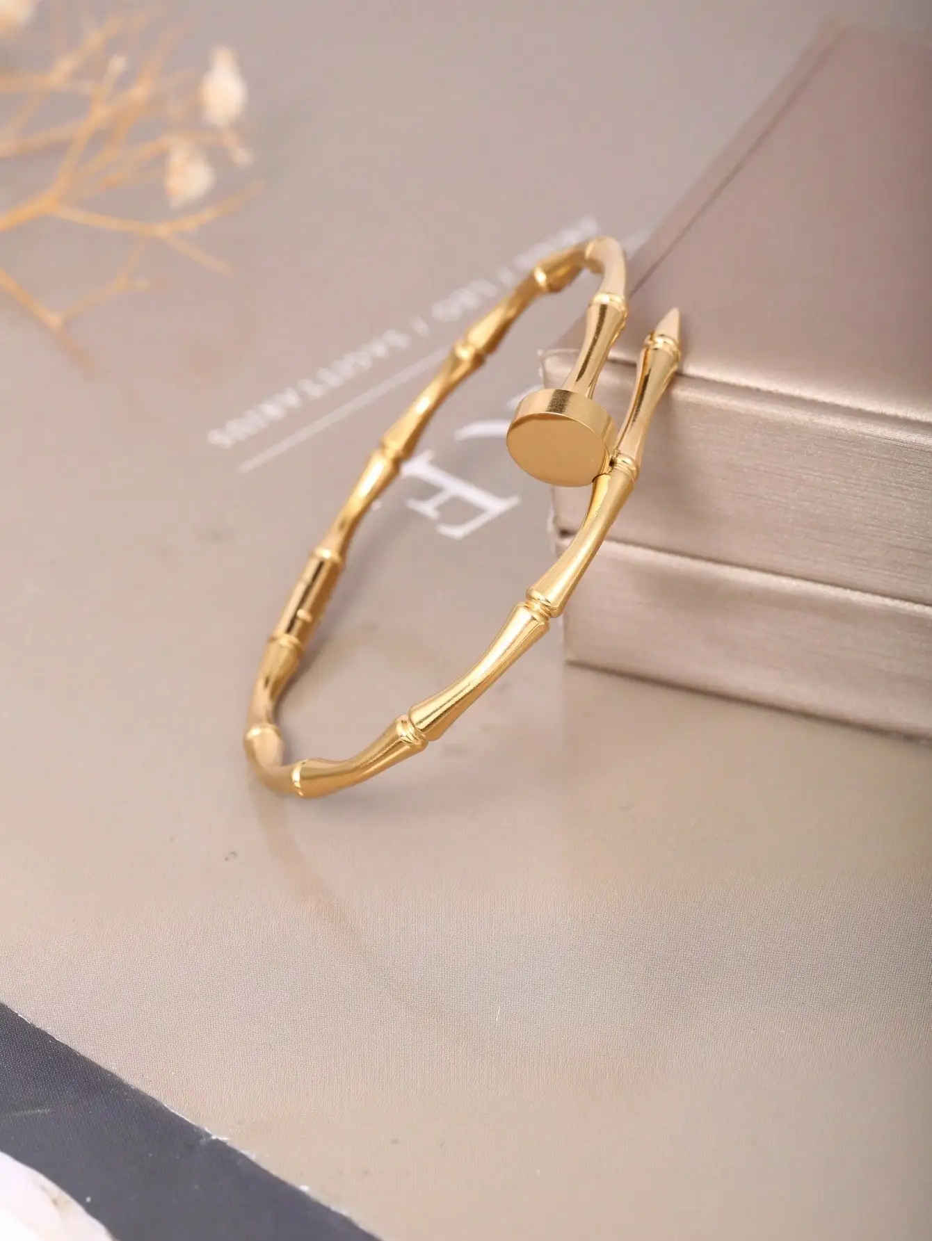 1 Piece Stainless Steel Bracelet with 18K Gold Plated Bamboo Design Clasp, Minimalist Luxury Smooth Surface Bracelet, Suitable for Women's Daily Wear, Graduation, Gatherings, Weddings, Parties