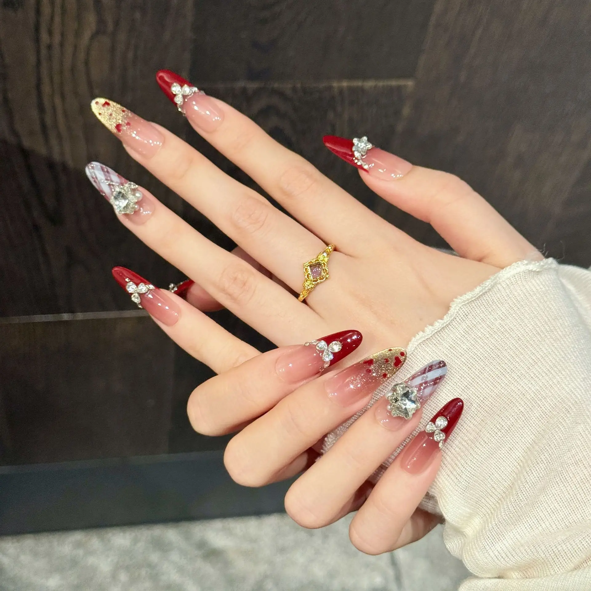 10 Stück handgefertigte ovale – Nail Art Red Wine Bewertung und Preis