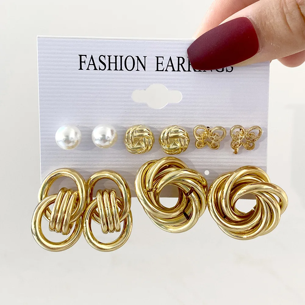 

1 /5/ 6 Pair Retro and exaggerated heart-shaped stud earrings with twisted twisted patterns, fashionable earrings