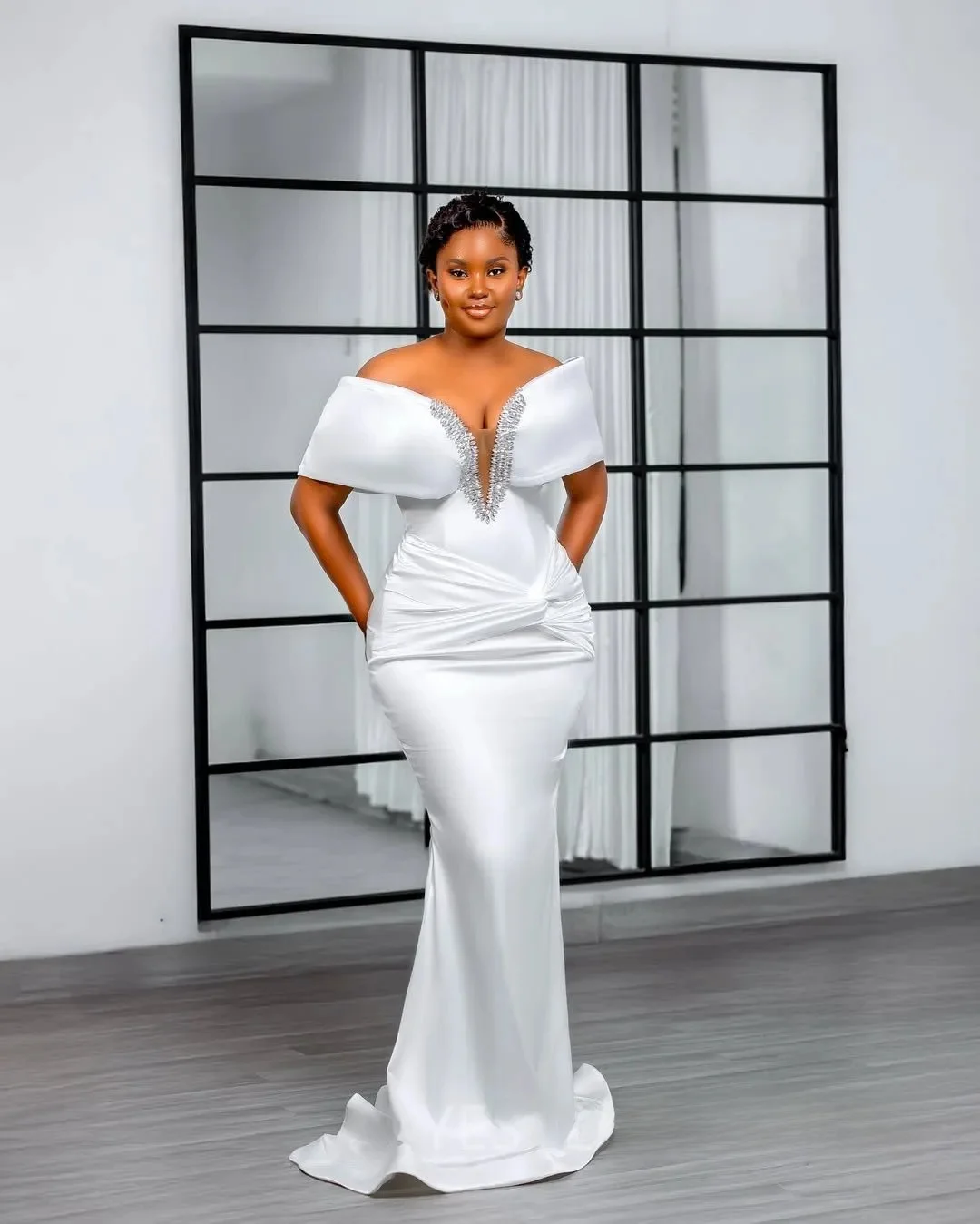 تخصيص فستان الزفاف الأفريقي زي العرائس للعروس حورية البحر قبالة الكتف اللؤلؤ الوهم مطرز الدانتيل الإطارات زين الدانتيل