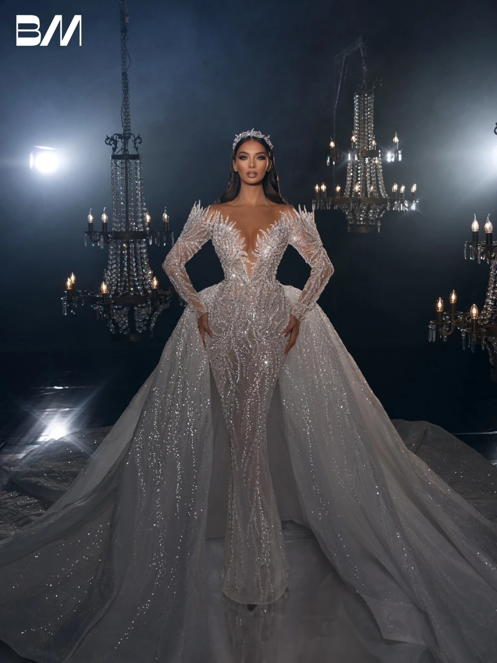 Delicate Exquisite V Neck Wedding Dress With Detachable Train Royal Shiny Formal Occasions Women Wear Customized Fashion Bride
