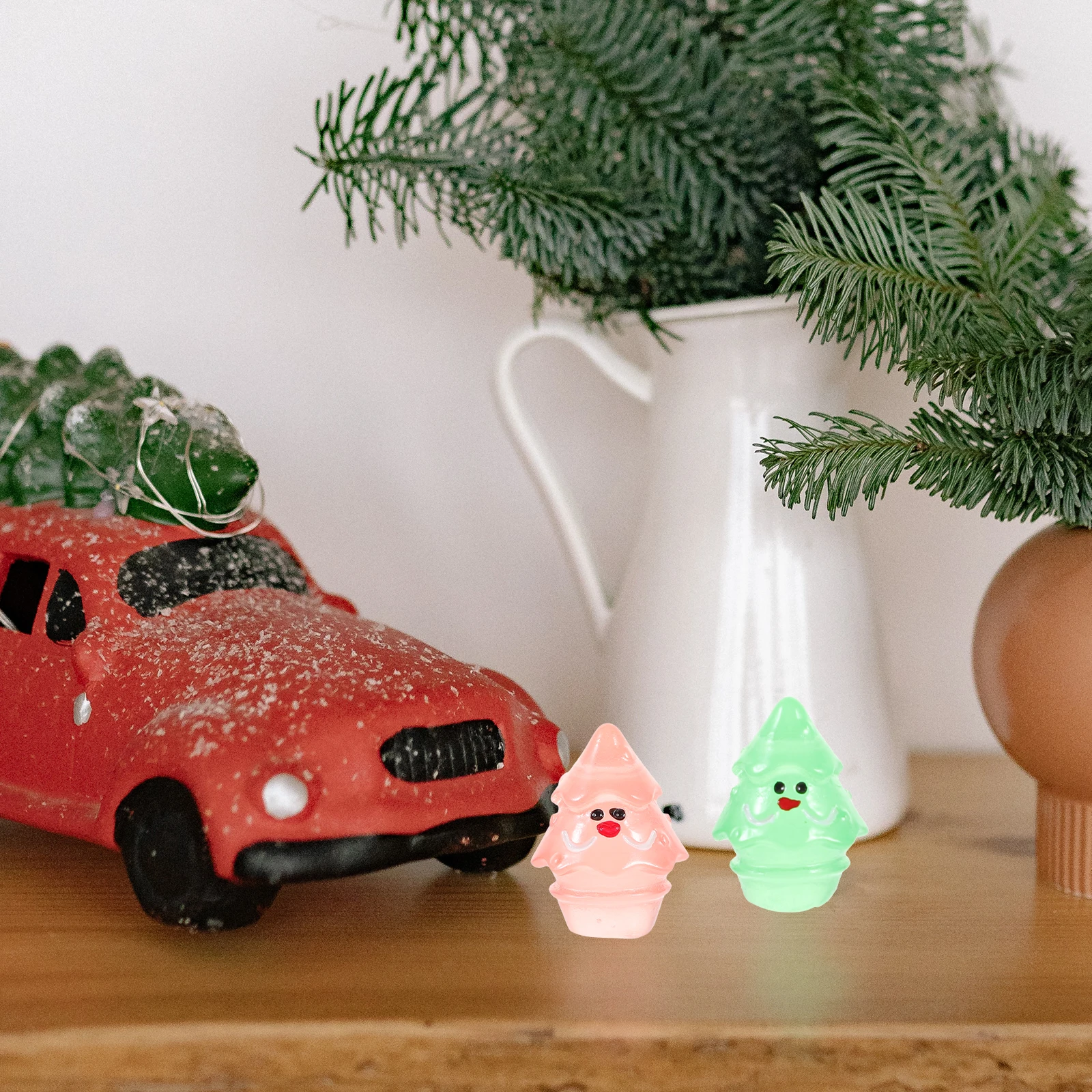 

50Pcs Mini Glowing Christmas Tree Resin Decorations Aquarium Fish Tank Landscape Miniatures Christmas Supply Table Decor