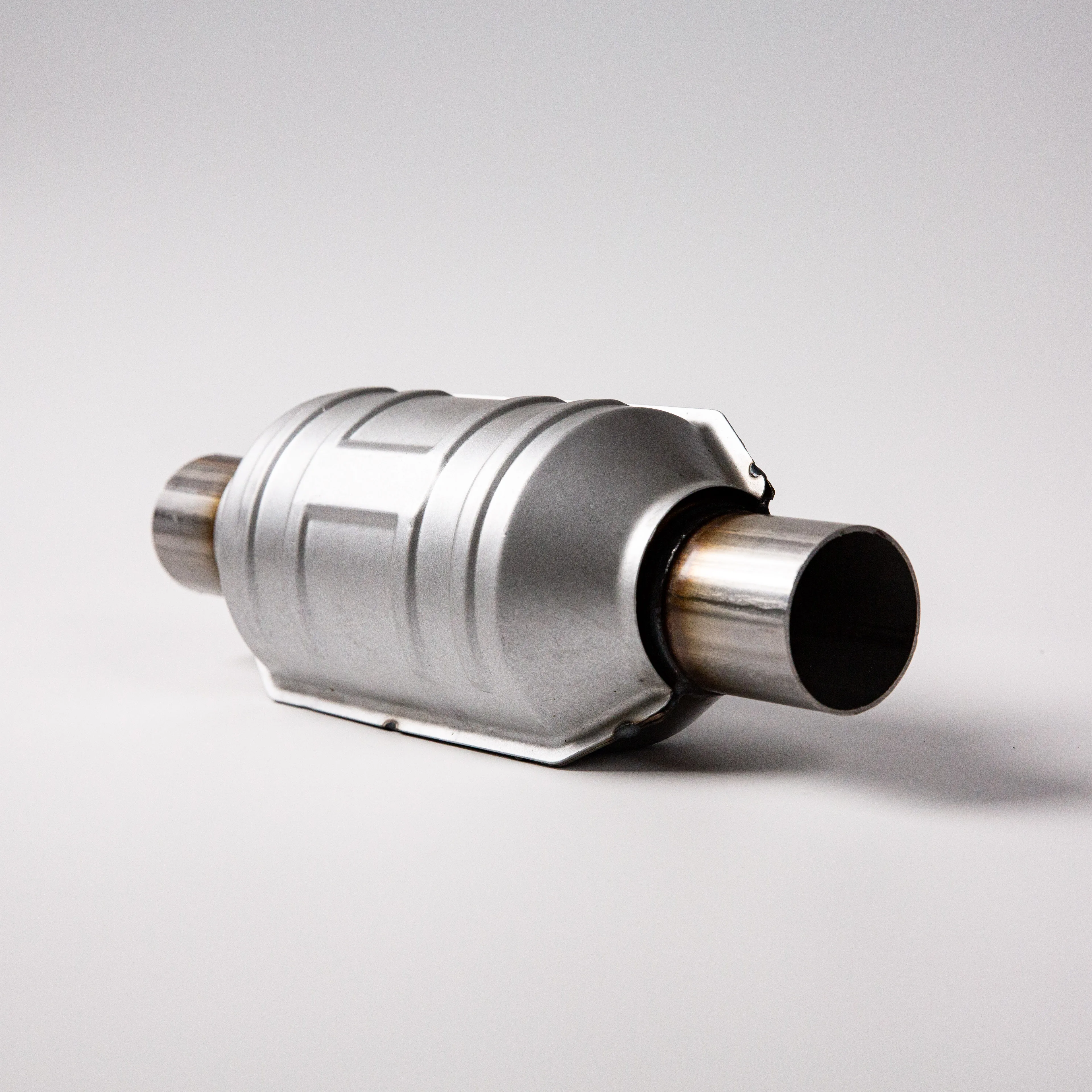 Convertidor catalítico de acero inoxidable de la mejor calidad, ajuste Universal directo para sistema de escape automotriz Euro 3 4 5 6, precio más bajo